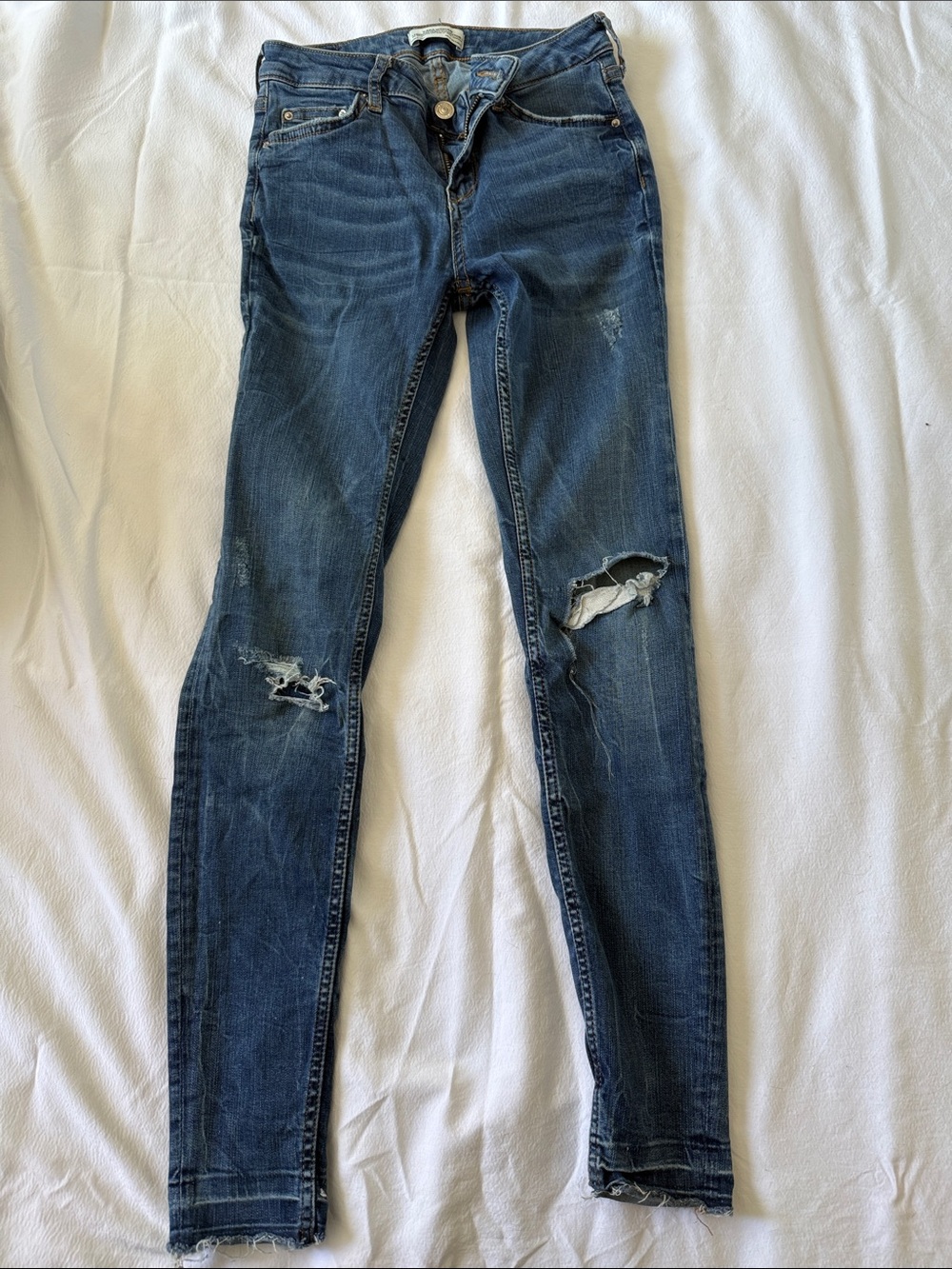 Zara Women's Distressed Skinny Jeans in Blue